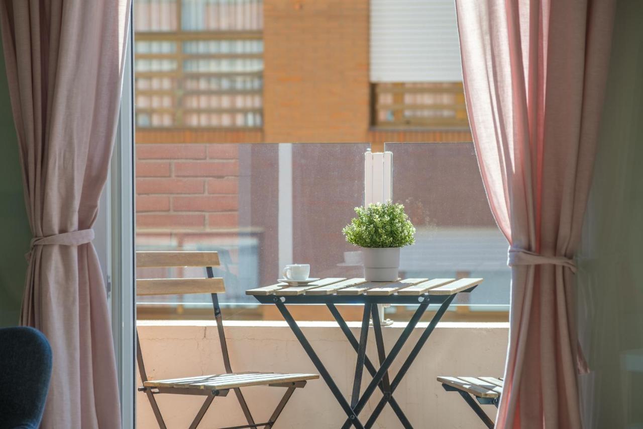 Modern, Stylish & Comfortable Apartment Валенсия Экстерьер фото